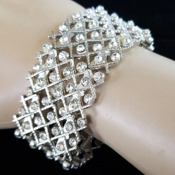 Vintage Clear Rhinestone Silver Tone Metal Stretch Metal Cuff Bracelet - Picture 7 of 12
